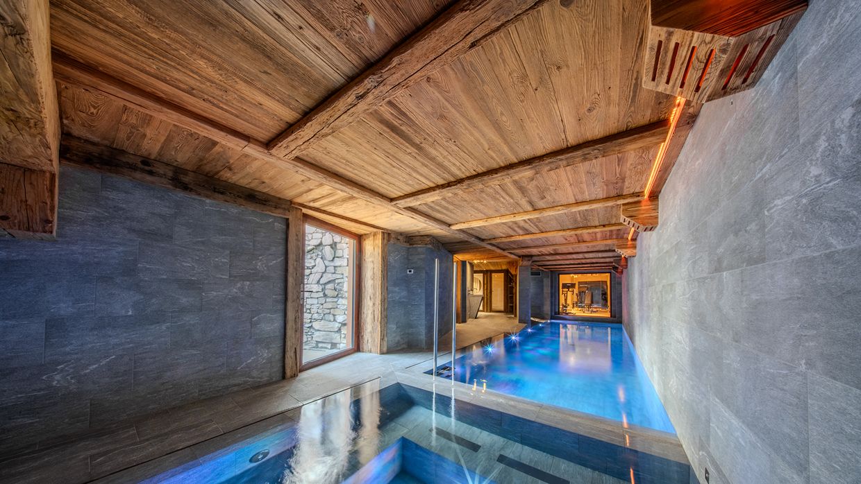 Luxury-Ski-Chalet-Orso-OSC-Pool (2).jpg