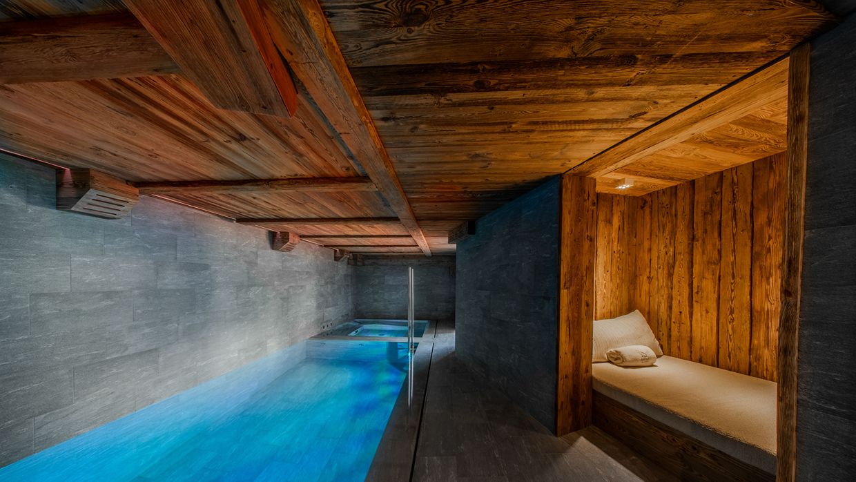 Luxury-Ski-Chalet-Orso-OSC-Pool (1).jpg
