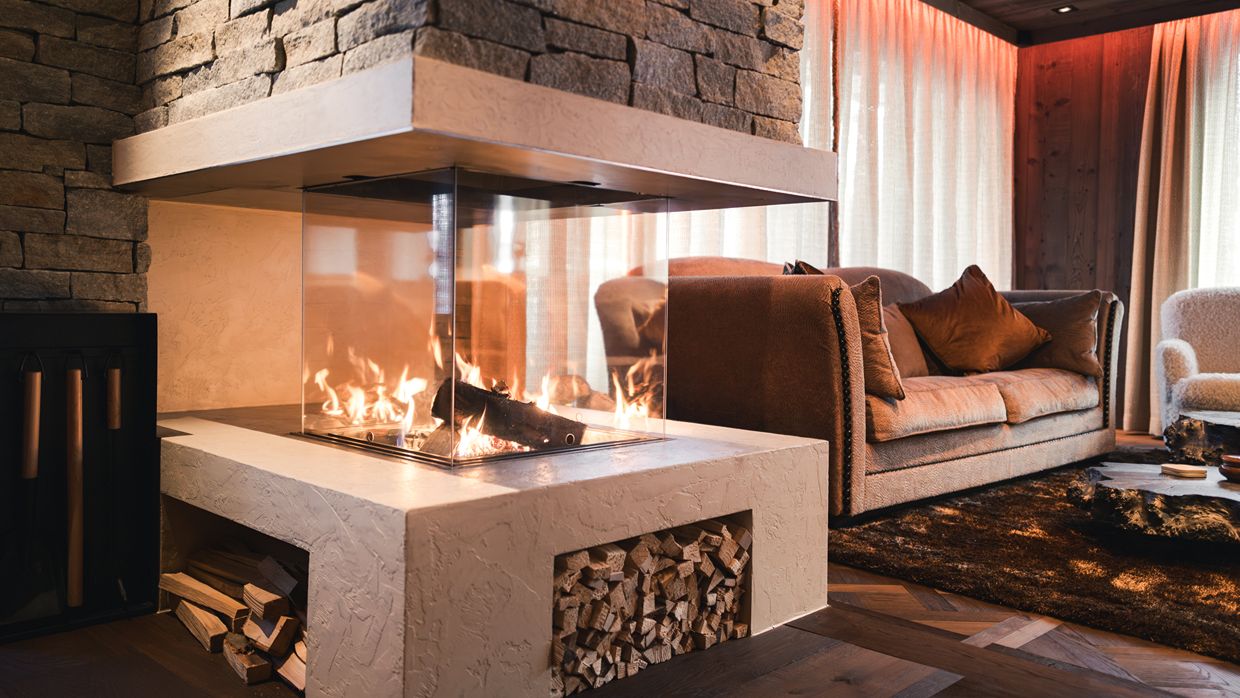 Luxury-Ski-Chalet-Lech-Steinlodge-OSC-Open fireplace.jpg