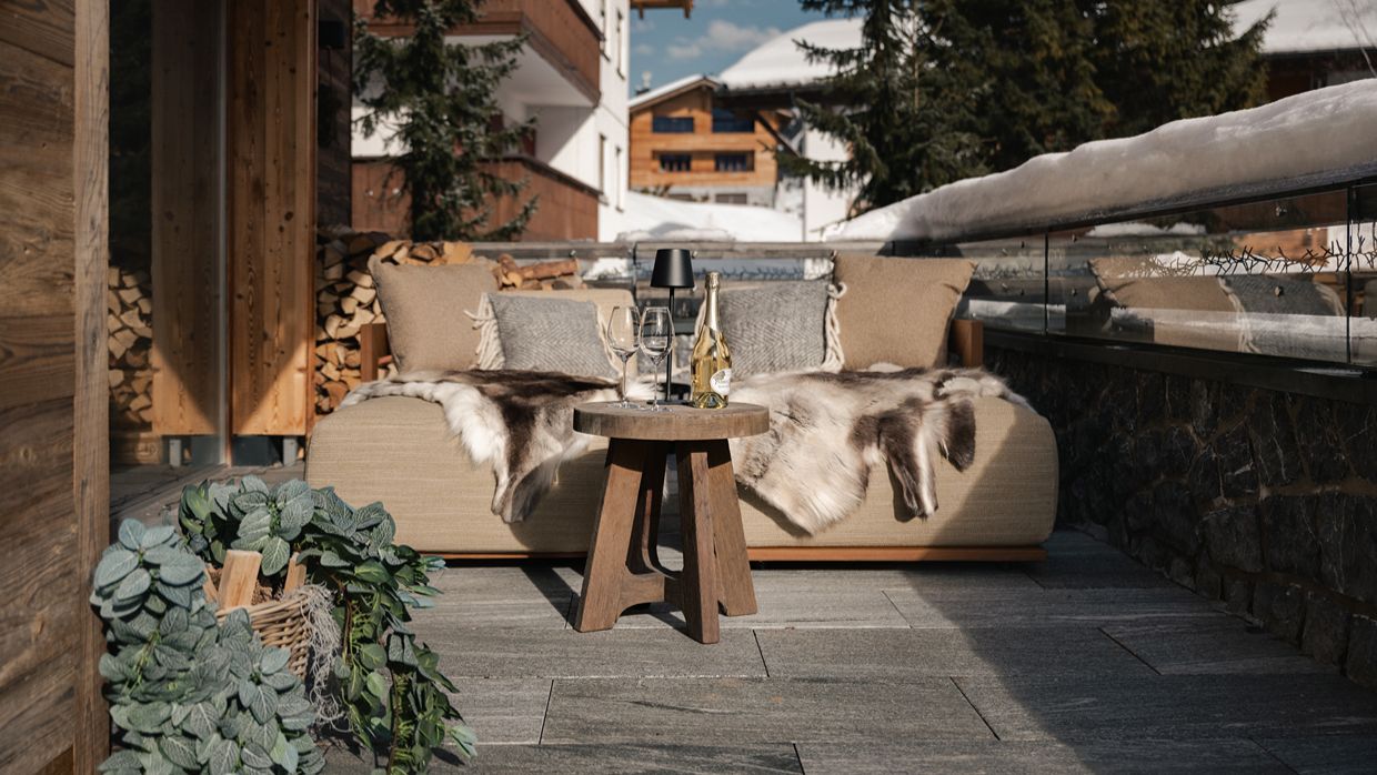 Luxury-Ski-Chalet-Lech-Steinlodge-OSC-Lounge area terrace 2.jpg