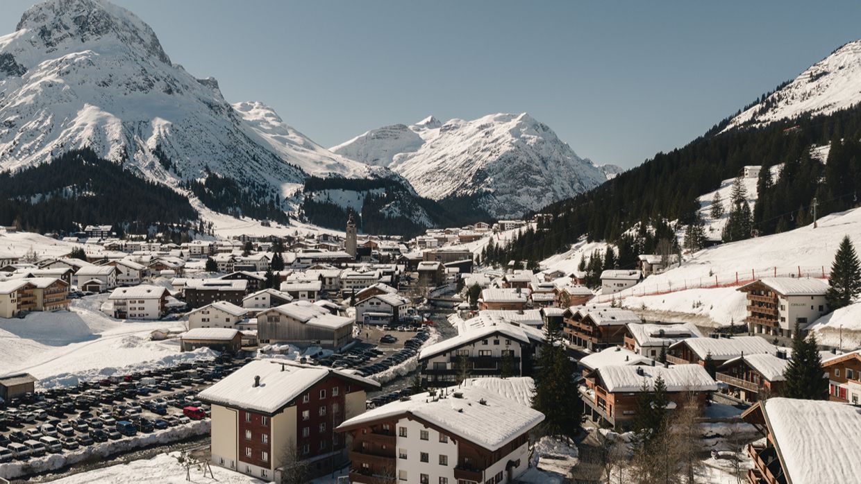 Luxury-Ski-Chalet-Lech-Steinlodge-OSC-Drone shot 1.jpg
