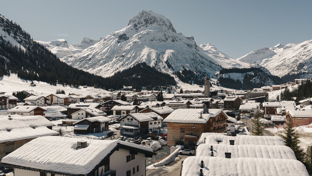 Luxury-Ski-Chalet-Lech-Steinlodge-OSC-Drone shot Lech 2.jpg