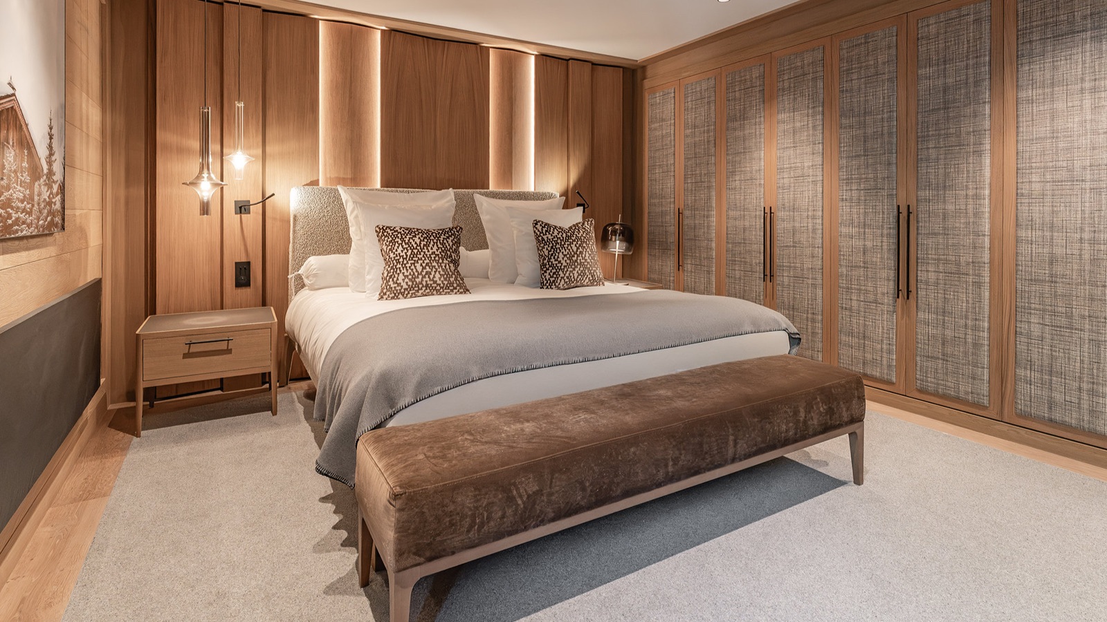 Luxury-Ski-Resort-Val-D-Isere-Chalet-Le-Pistini-Oxford-Ski-bedroom3.jpg