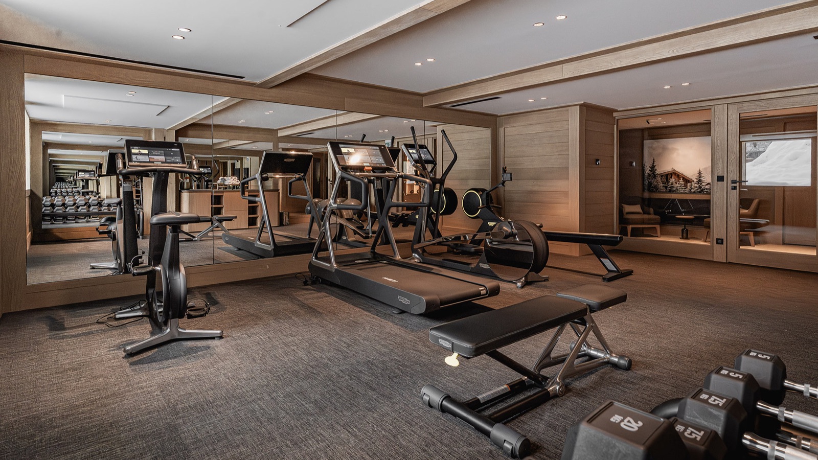 Luxury-Ski-Resort-Val-D-Isere-Chalet-Le-Pistini-Oxford-Ski-gym.jpg