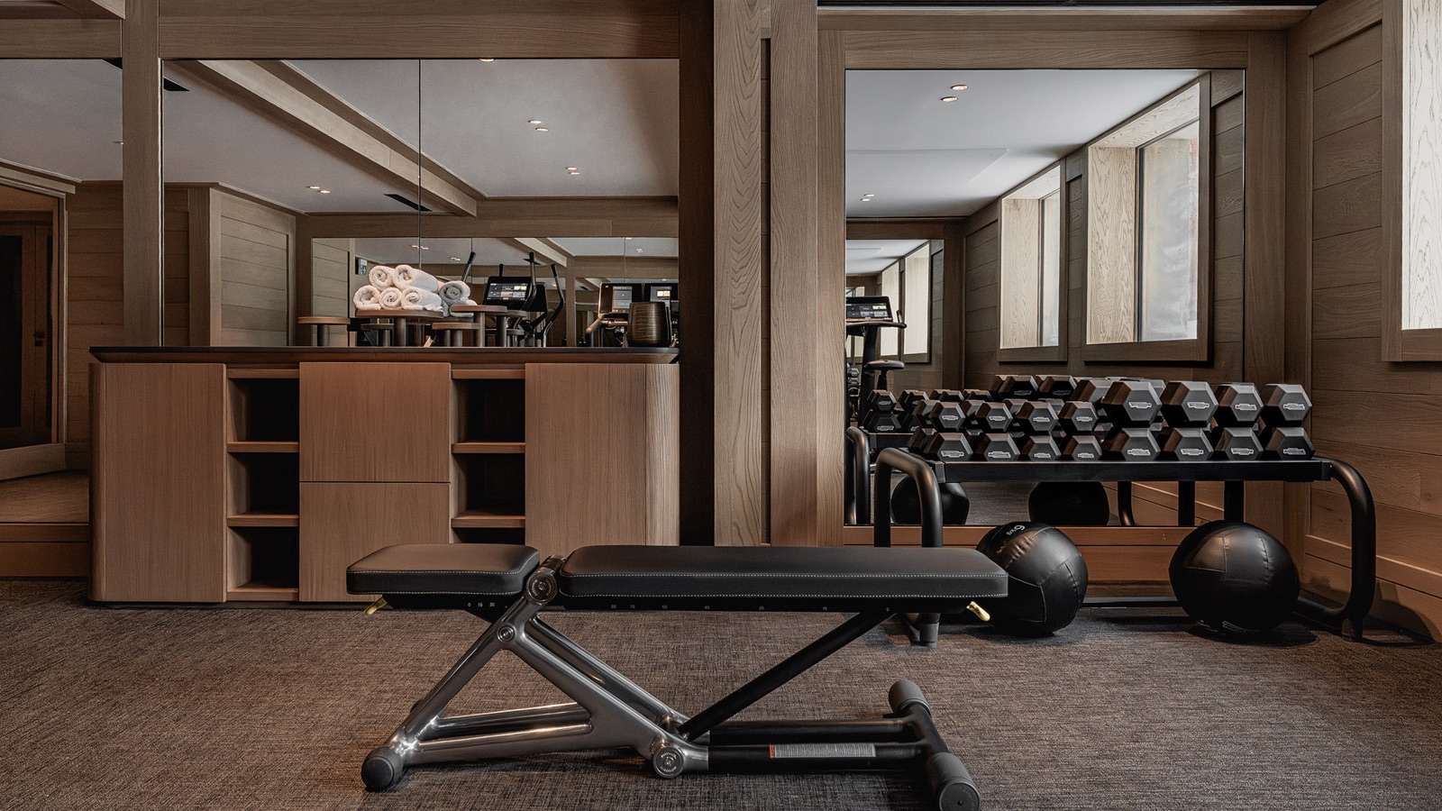 Luxury-Ski-Resort-Val-D-Isere-Chalet-L'Enjopa-Oxford-Ski-gym.jpg