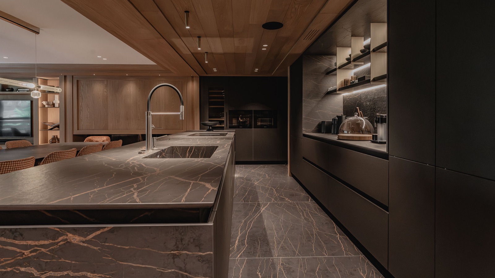Luxury-Ski-Resort-Val-D-Isere-Chalet-L'Enjopa-Oxford-Ski-kitchen.jpg
