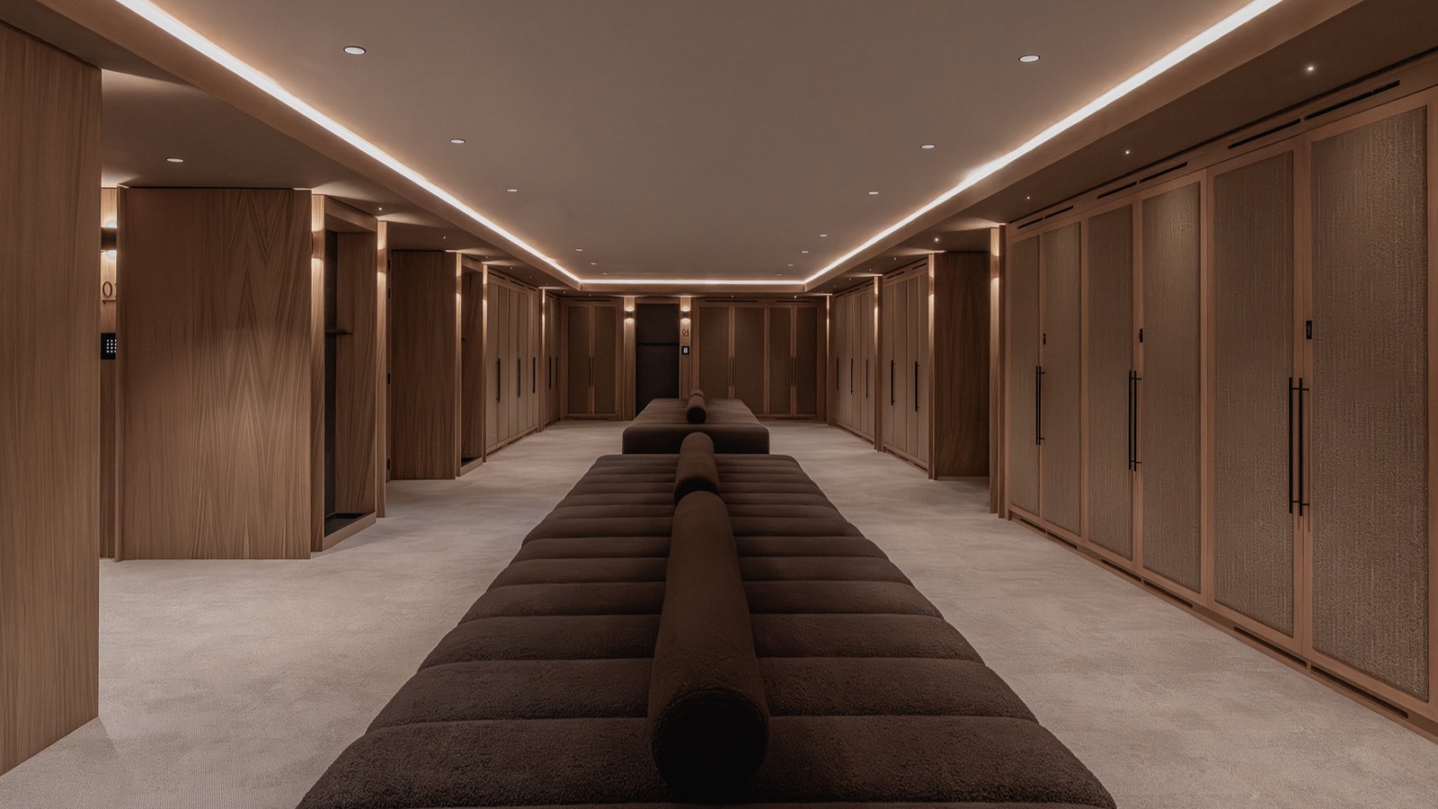 Luxury-Ski-Resort-Val-D-Isere-Chalet-L'Enjopa-Oxford-Ski-ski-room.jpg