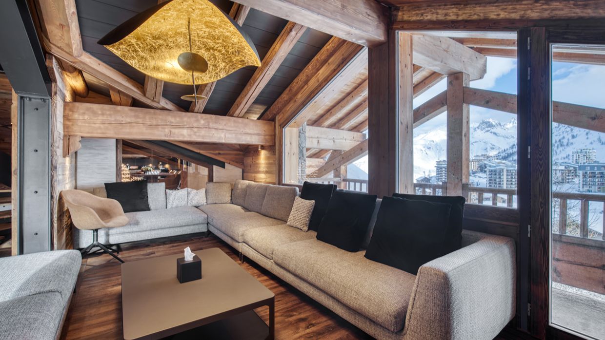 Luxury-Ski-Chalet-Tignes-Eden-Roc-OSC-Lounge (2).jpg