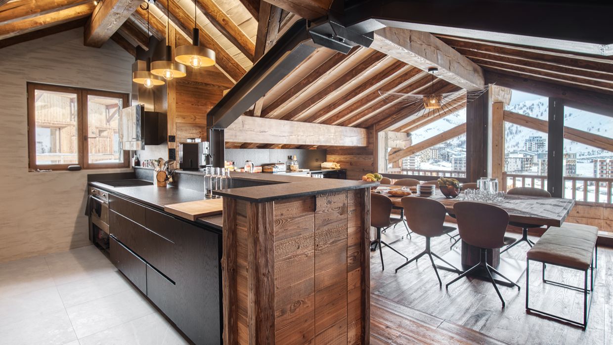 Luxury-Ski-Chalet-Tignes-Eden-Roc-OSC-Dining.jpg