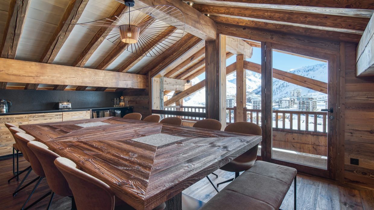 Luxury-Ski-Chalet-Tignes-Eden-Roc-OSC-Dining (1).jpg