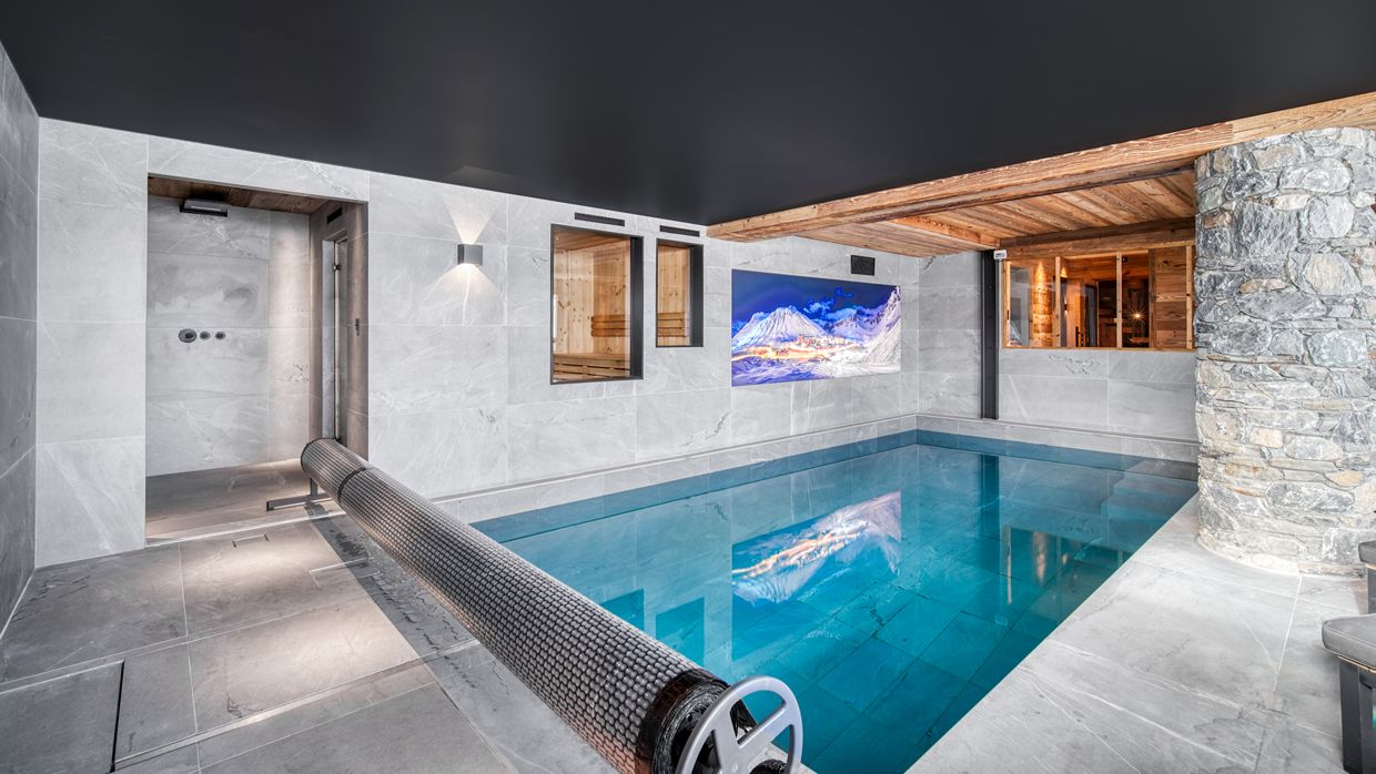 Luxury-Ski-Chalet-Tignes-Eden-Roc-OSC-Pool (3).jpg