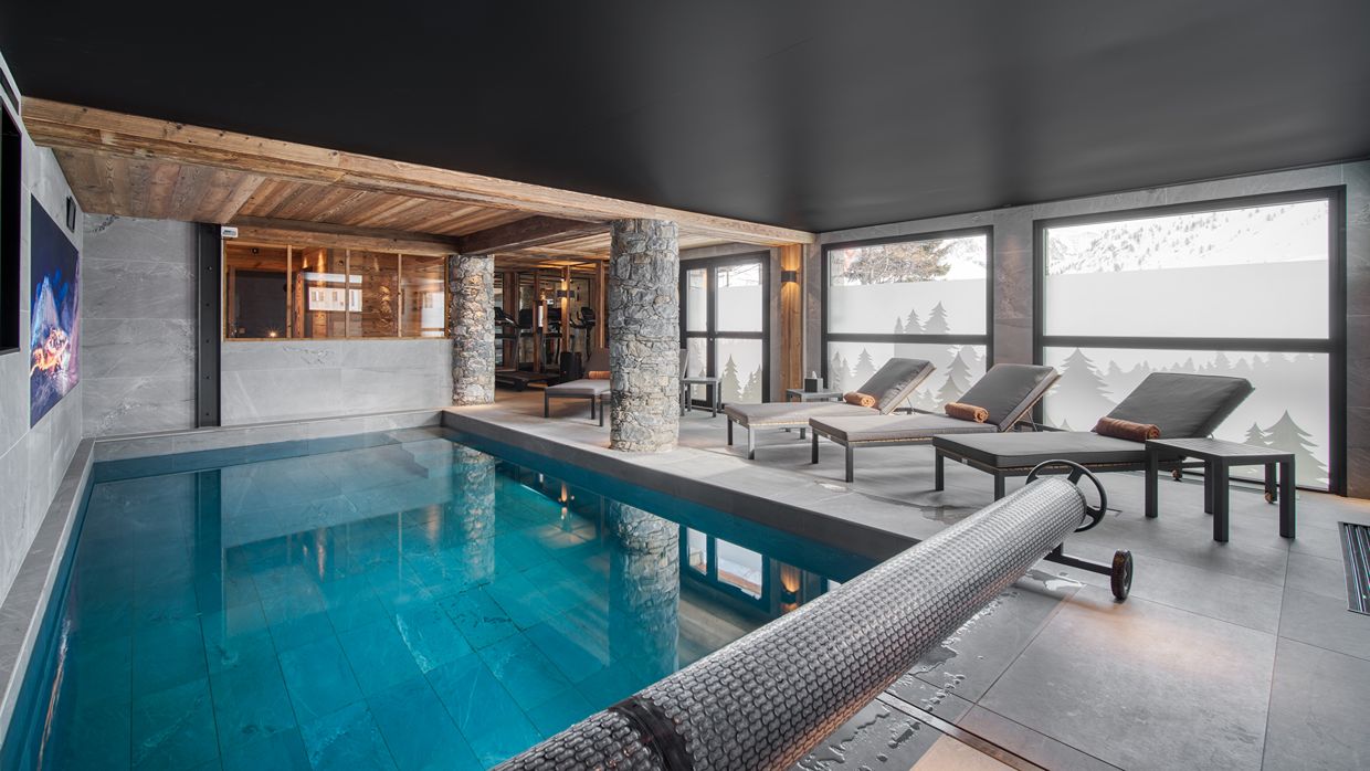 Luxury-Ski-Chalet-Tignes-Eden-Roc-OSC-Pool (2).jpg