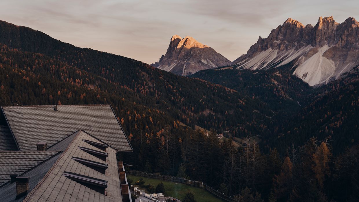 Luxury-Ski-Hotel-Dolomites-Forestis-OSC- Chalet.jpg