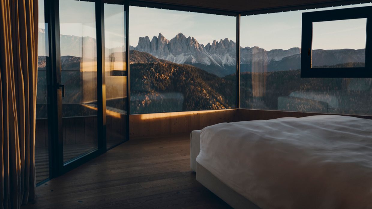 Luxury-Ski-Hotel-Dolomites-Forestis-OSC- Bedroom.jpg