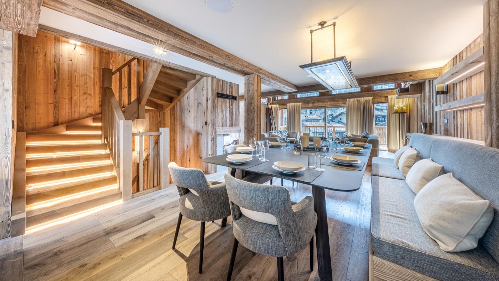 Luxury-Ski-Chalet-Val-D-Isere-Chalet-Andes-Oxford-Ski-Dining.jpg