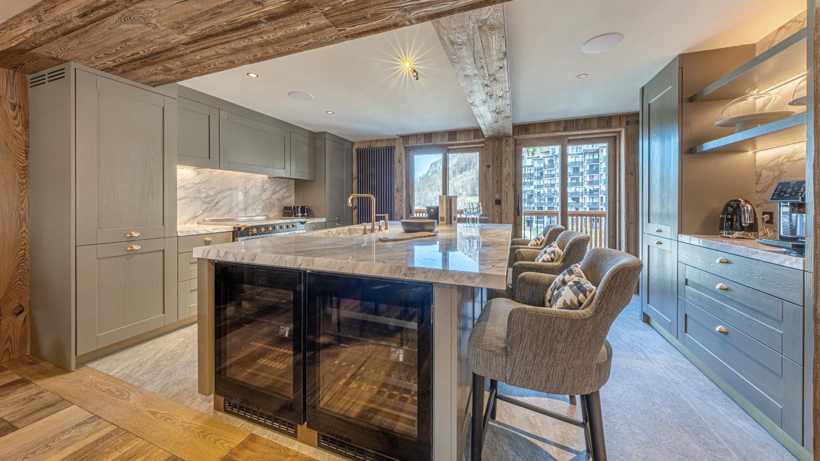 Luxury-Ski-Chalet-Val-D-Isere-Chalet-Andes-Oxford-Ski-Kitchen3.jpg