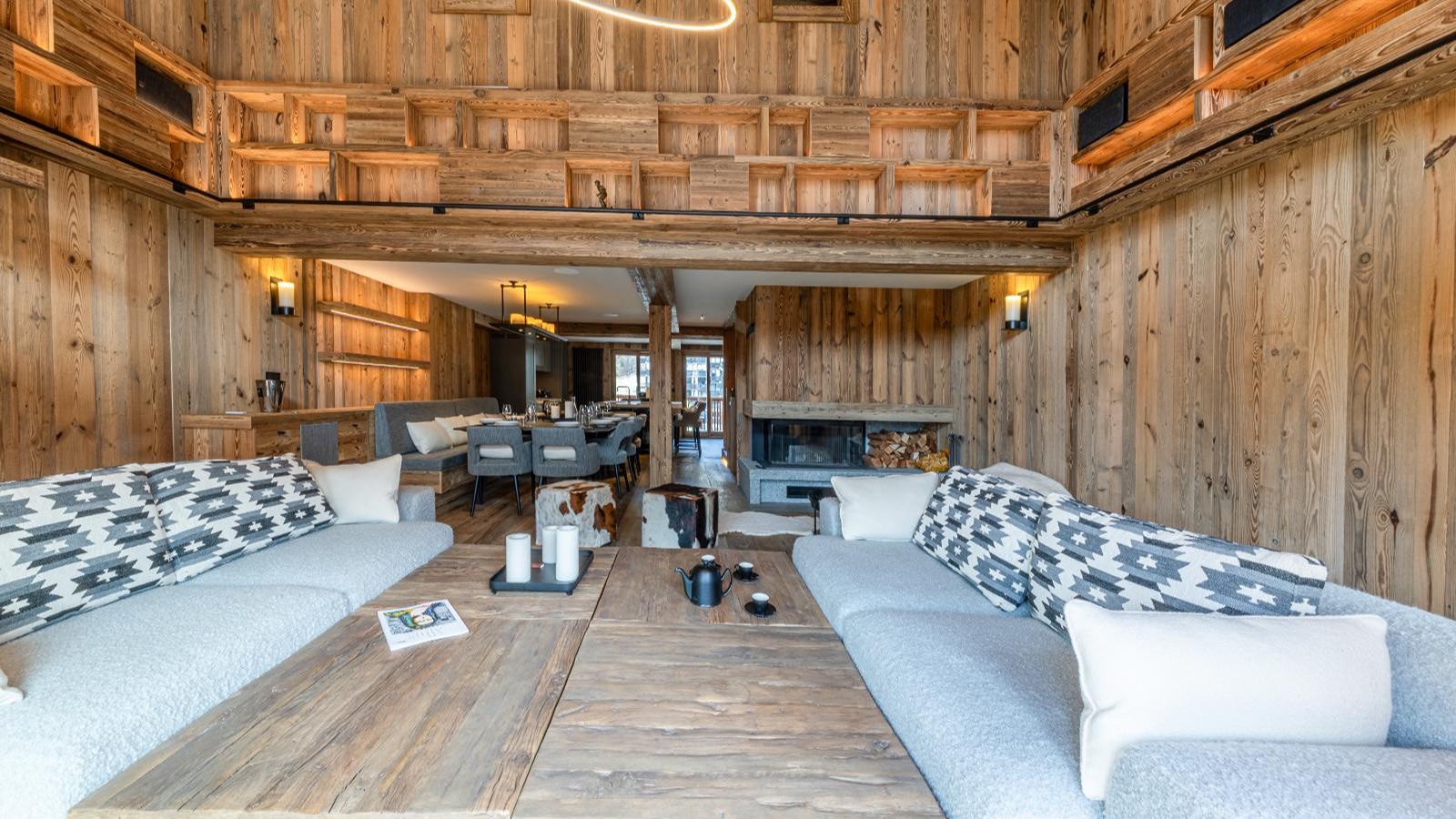 Luxury-Ski-Chalet-Val-D-Isere-Chalet-Andes-Oxford-Ski-Lounge3.jpg