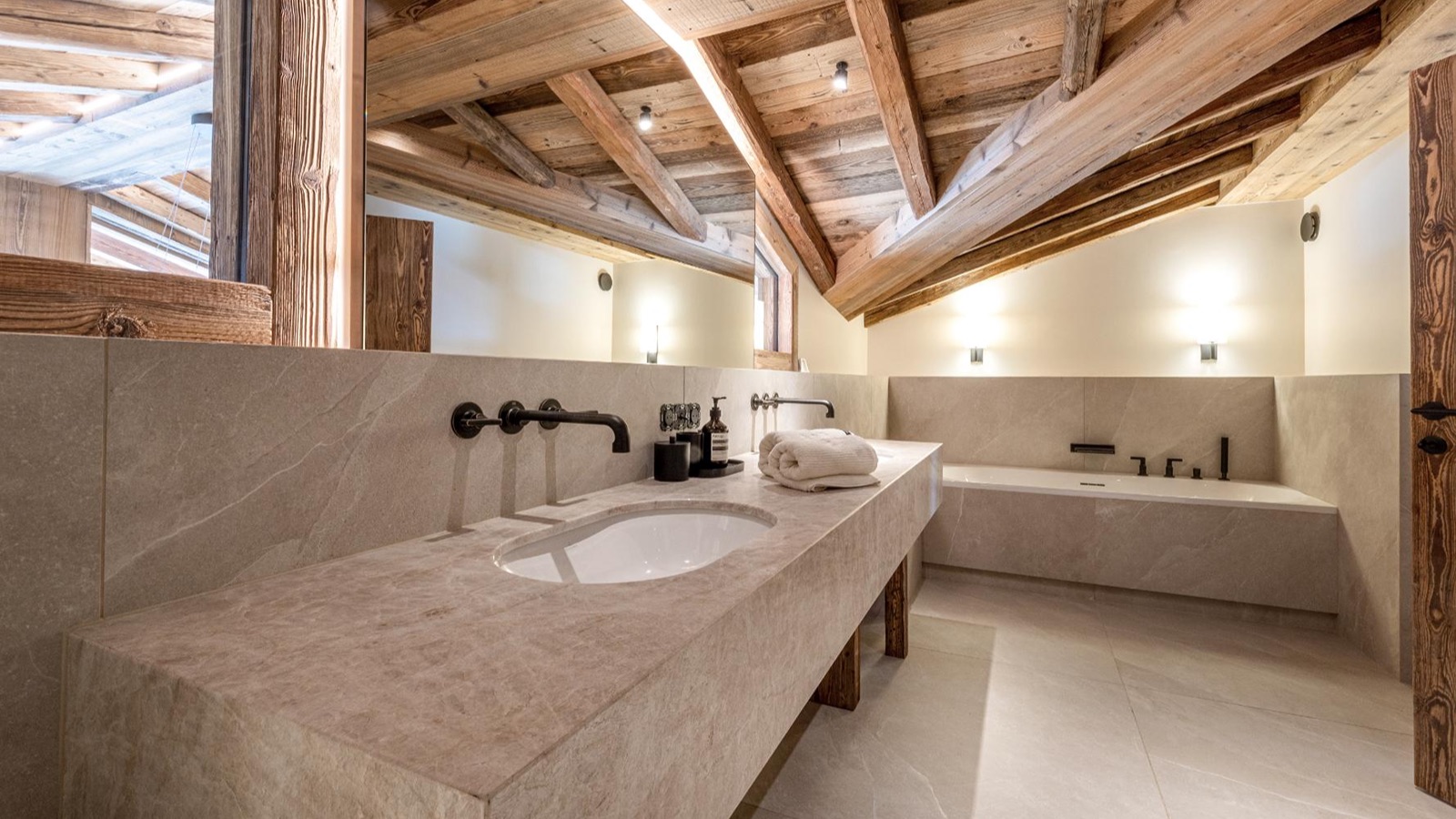 Luxury-Ski-Chalet-Val-D-Isere-Chalet-Andes-Oxford-Ski-Bathroom.jpg