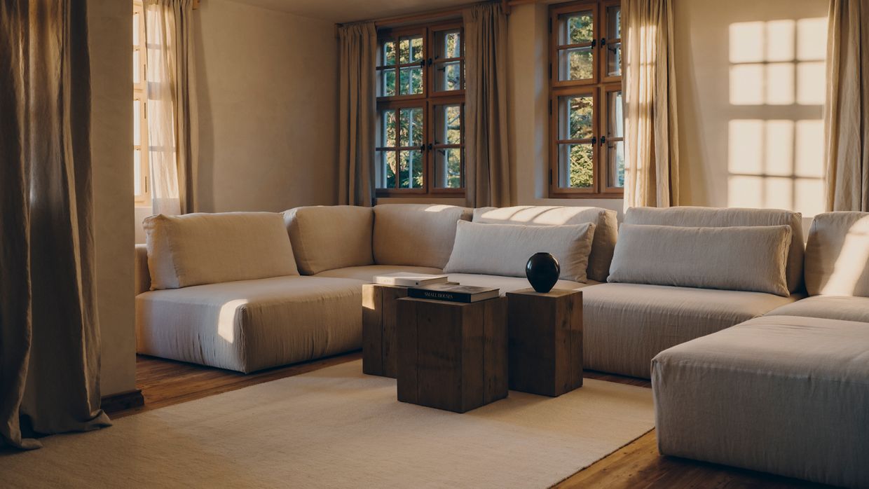 Luxury-Ski-Chalet-Dolomites-OSC-FORESTIS-Villa-Living Room-2.jpg