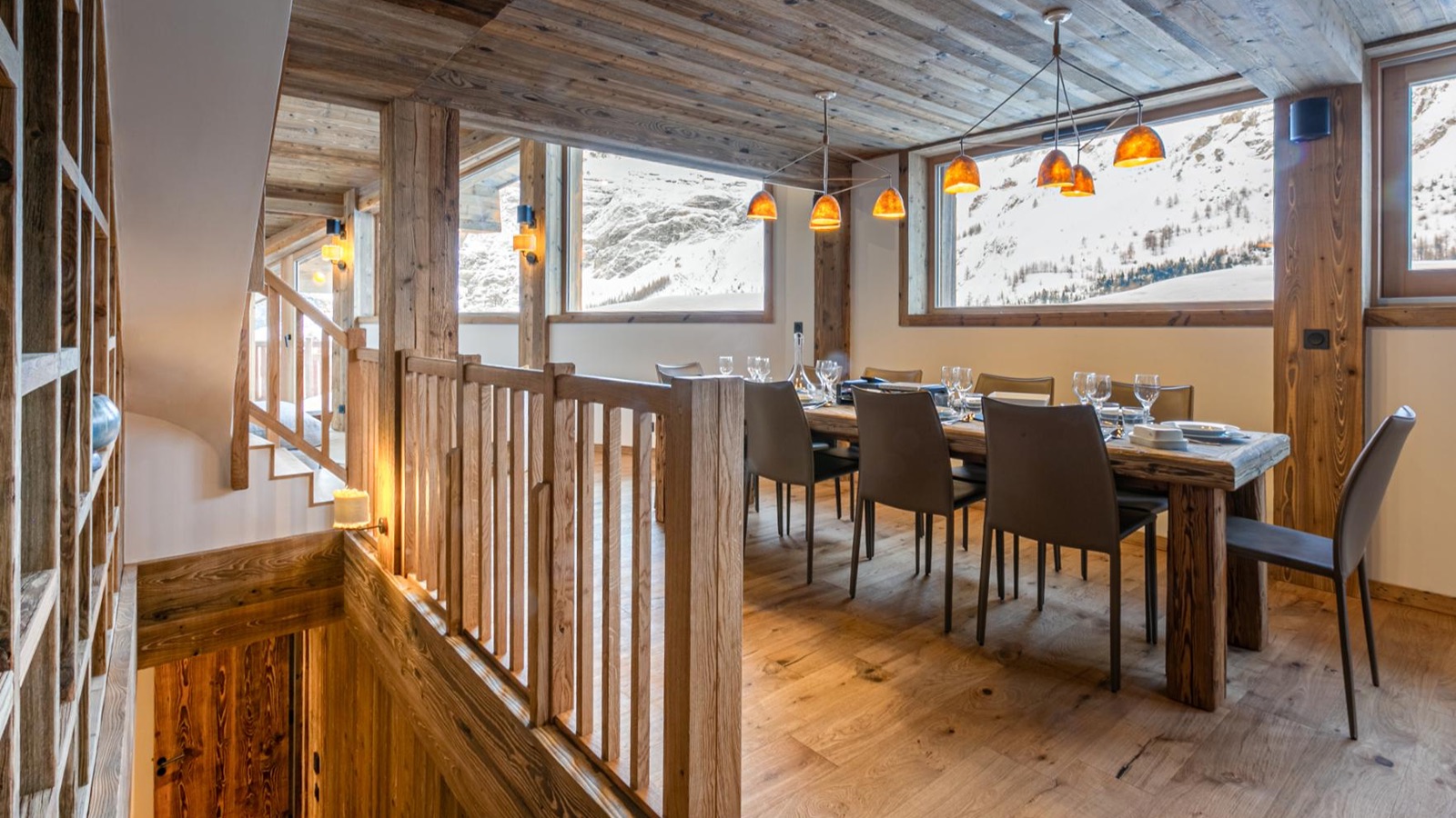Luxury-Ski-Chalet-Val'd'Isere-Chalet-Falaise-Oxford-Ski-Dining2.jpg