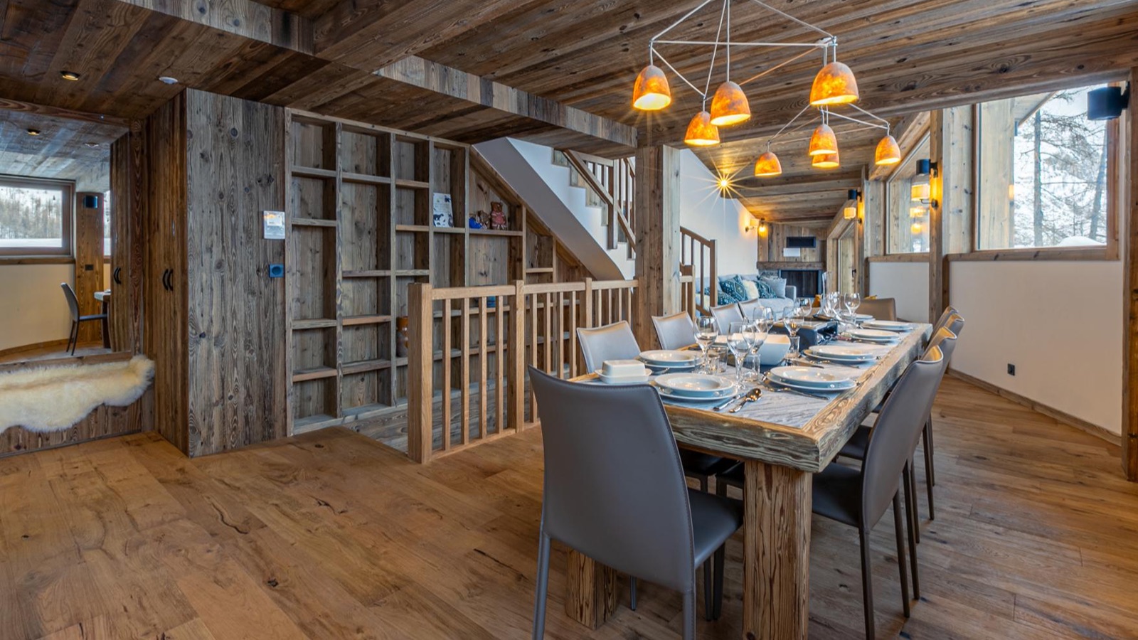 Luxury-Ski-Chalet-Val'd'Isere-Chalet-Falaise-Oxford-Ski-Dining3.jpg