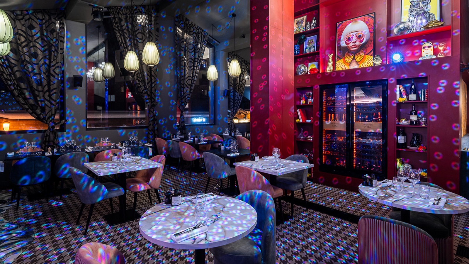 Luxury-Ski-Chalet-Courchevel-1650-Sundance-Oxford-Ski-Restaurant.jpg