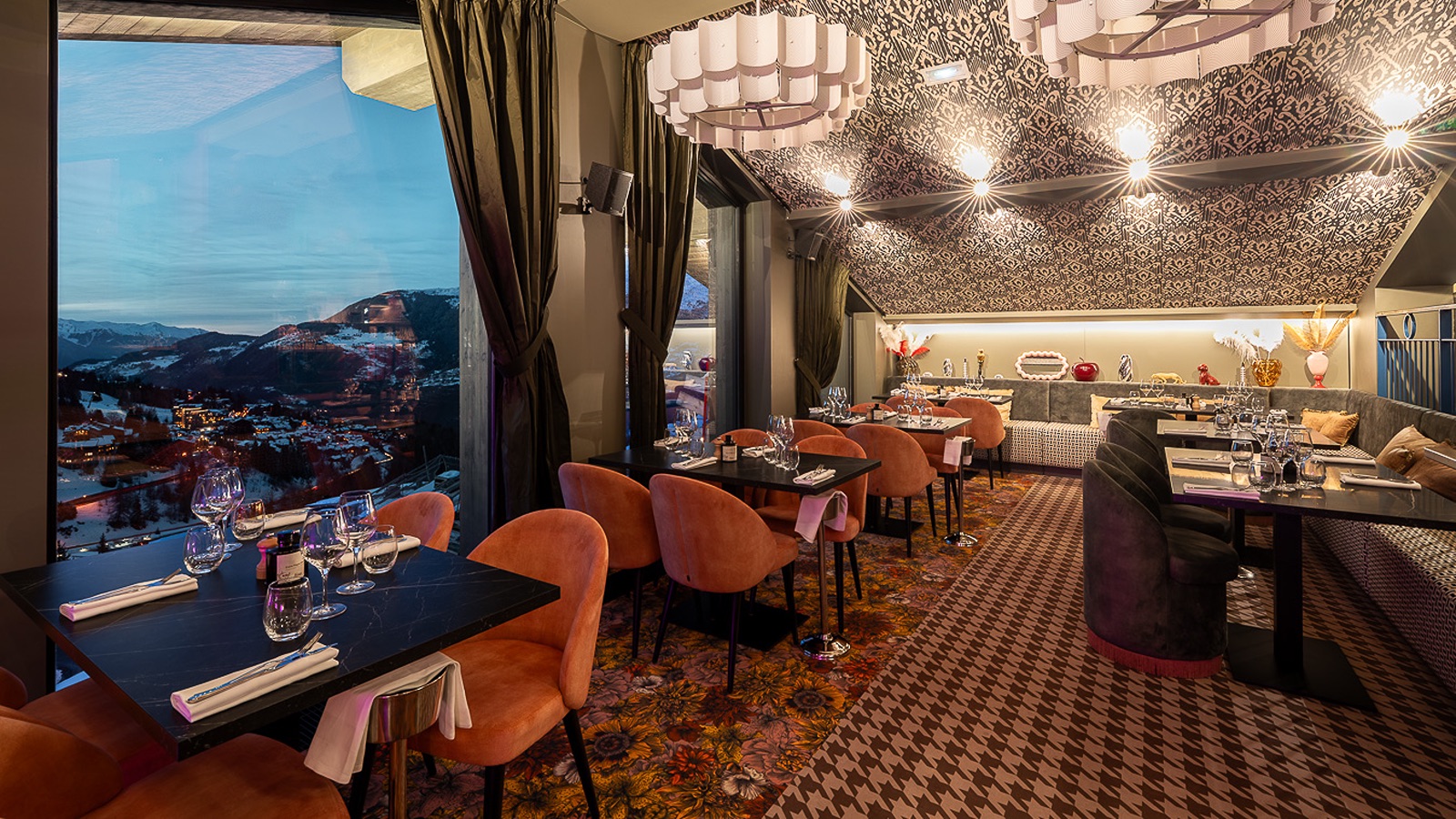 Luxury-Ski-Chalet-Courchevel-1650-Sundance-Oxford-Ski-Restaurant7.jpg