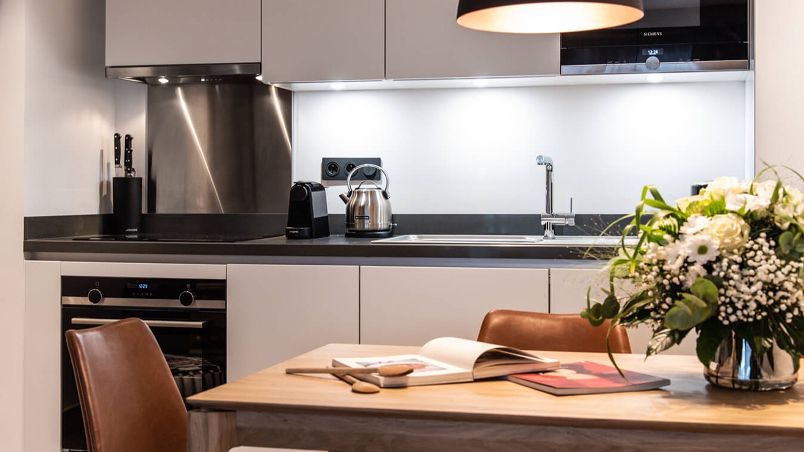 Luxury-Ski-Chalet-Courchevel-1650-Sundance-Oxford-Ski-Kitchen.jpg
