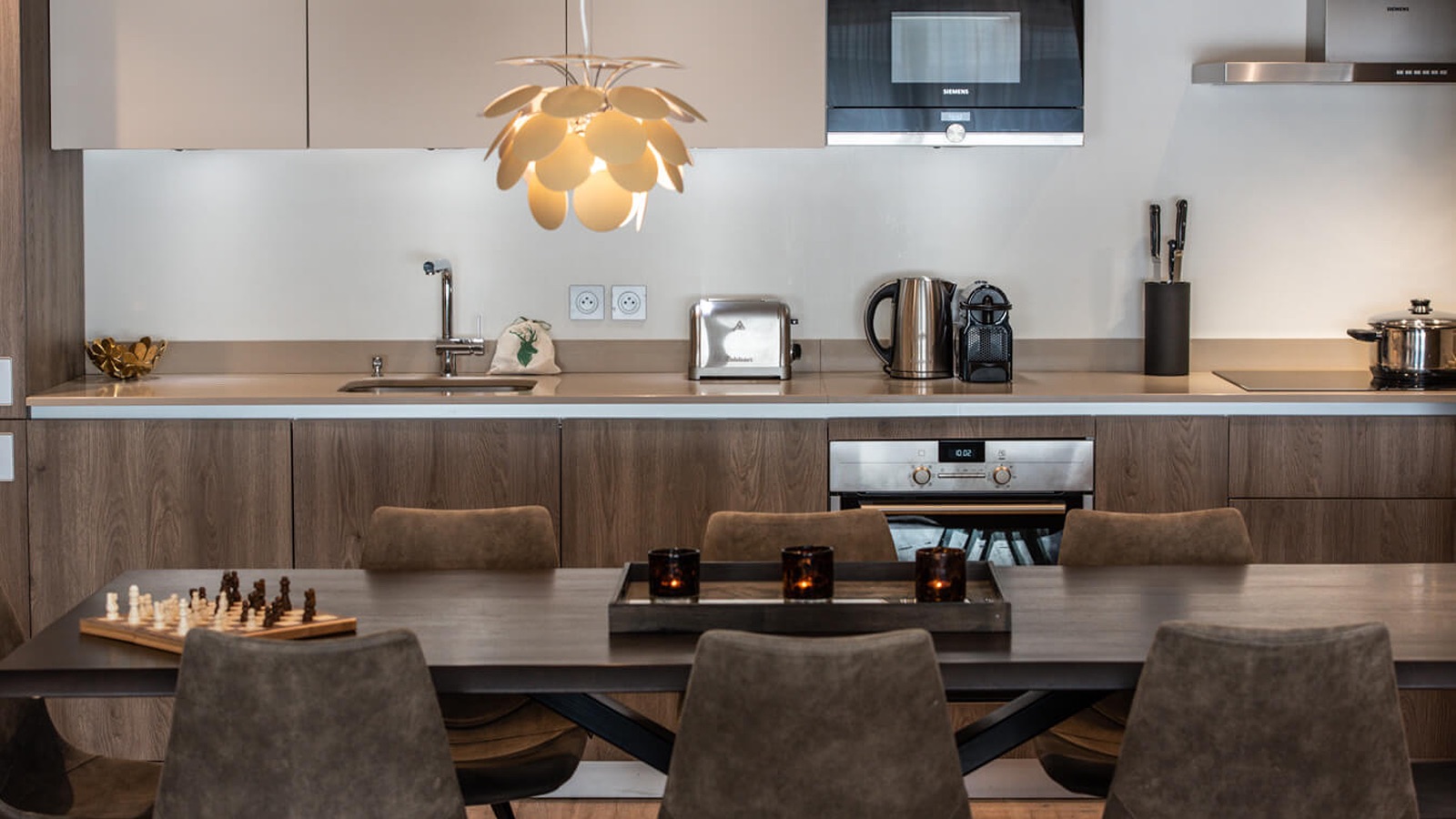 Luxury-Ski-Chalet-Courchevel-1650-Sundance-Oxford-Ski-Kitchen3.jpg