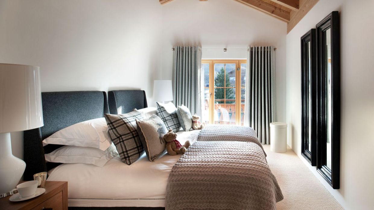 Luxury-Ski-Chalet-Klosters-Haus-Alpina-OSC-Twin room.jpg