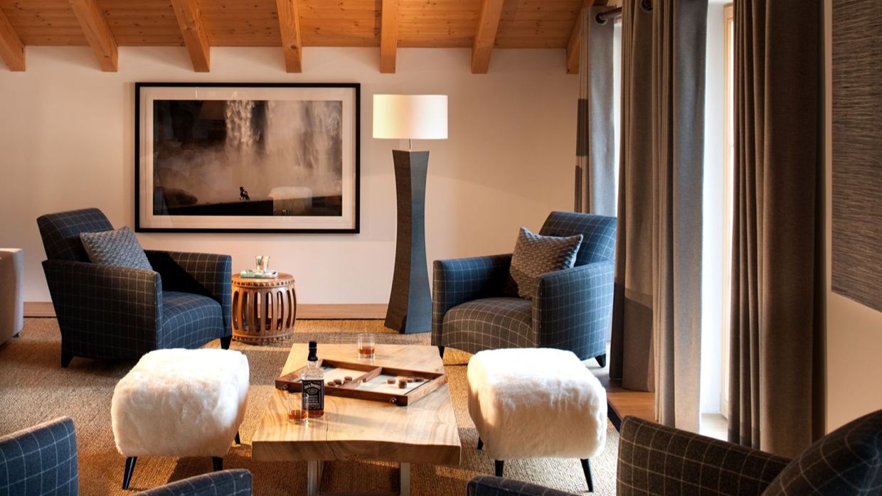Luxury-Ski-Chalet-Klosters-Haus-Alpina-OSC-Seating Area.jpg