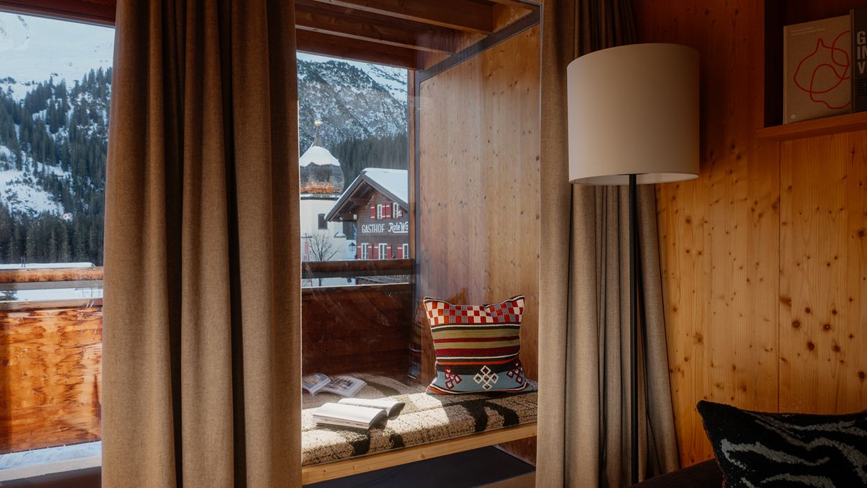 Luxury-Ski-Hotel-Lech-RoteWand-OSC- Bedroom (3).jpg