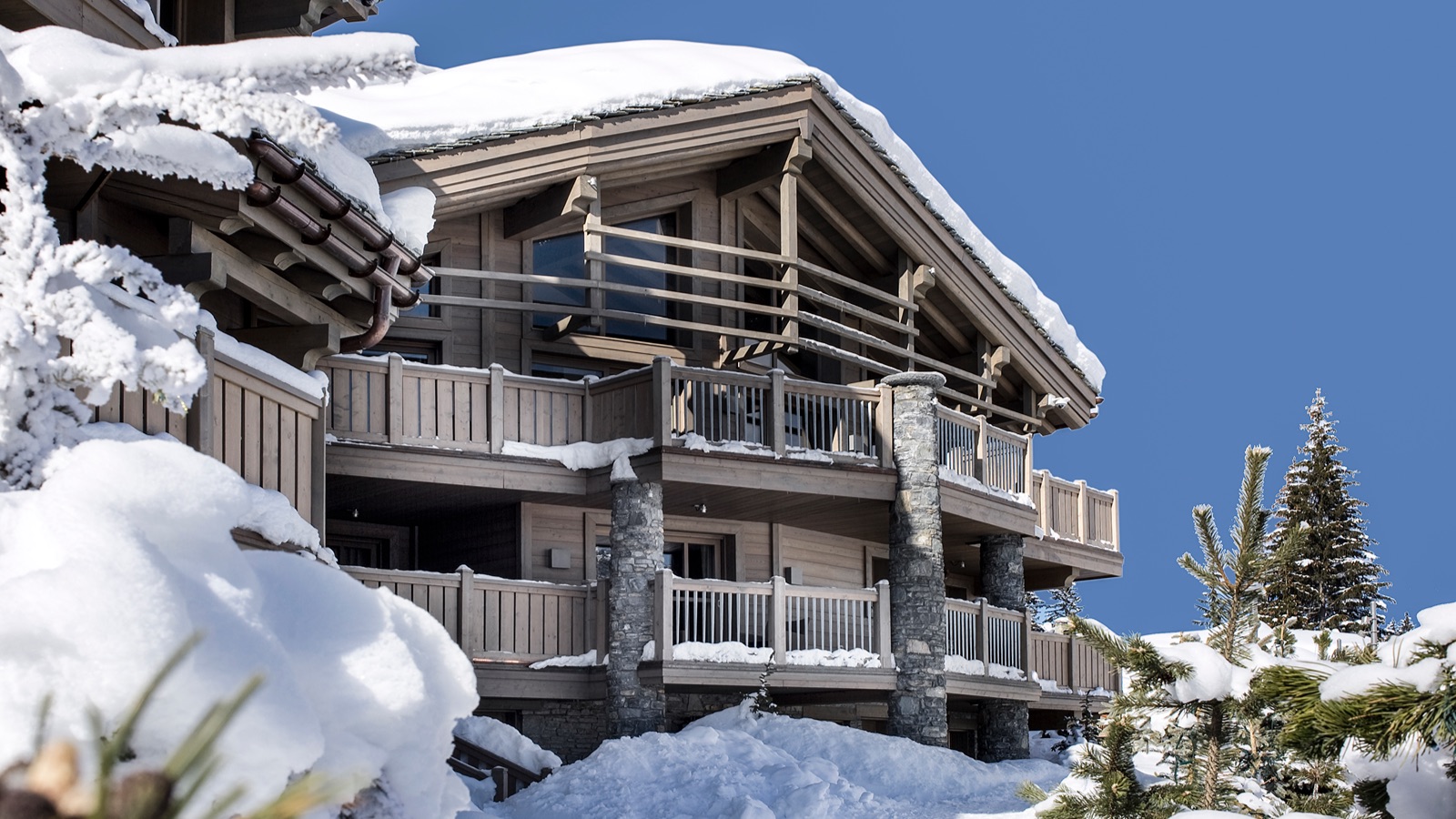Luxury-Ski-Chalet-Courchevel-1850-Chalet-Panmah-Oxford-Ski-Exterior.jpg