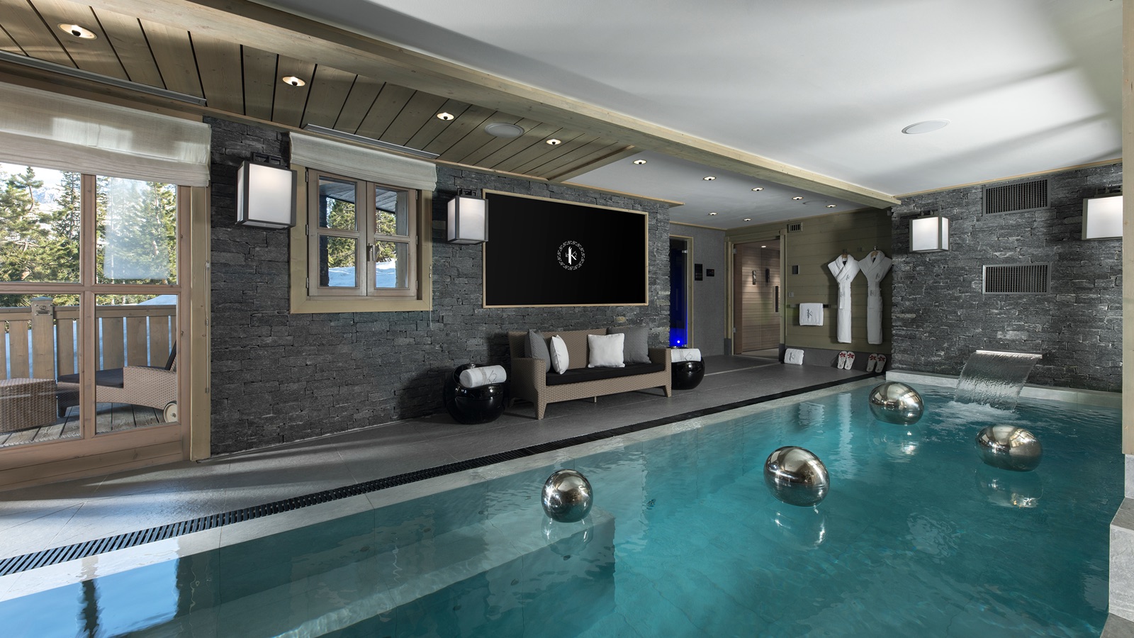 Luxury-Ski-Chalet-Courchevel-1850-Chalet-Muztagh-Oxford-Ski-Spa.jpg
