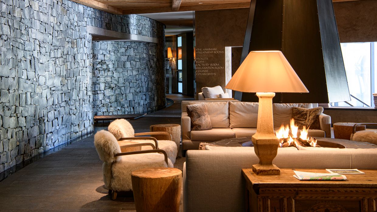 Luxury-Ski-Hotel-Gstaad-GstaadPalace-OSC- Lounge.jpg