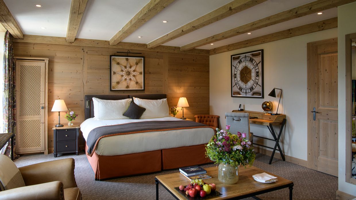 Luxury-Ski-Hotel-Gstaad-GstaadPalace-OSC-Bedroom (2).jpg