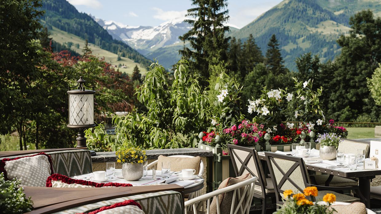 Luxury-Ski-Hotel-Gstaad-GstaadPalace-OSC-Terrace.jpg