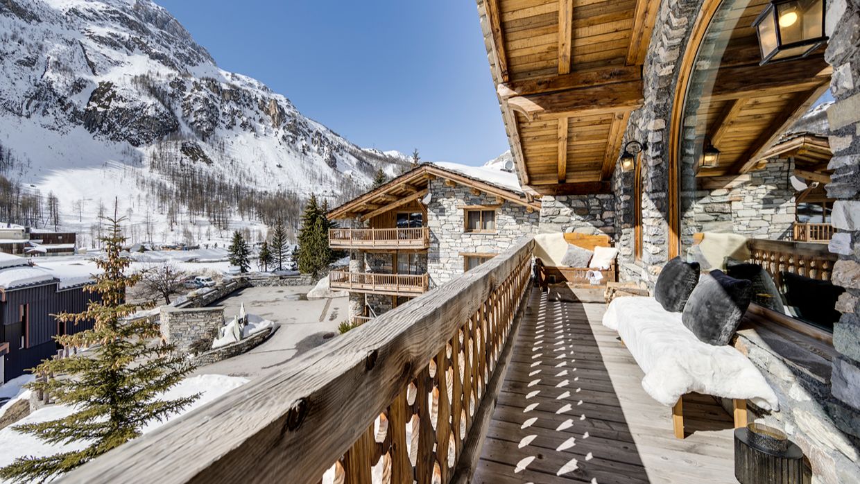 Luxury-Ski-Chalet-Vald'Isere-ChaletLaBouclia-OSC-Balcony (2).jpg