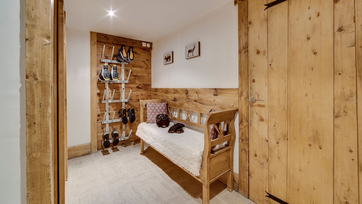 Luxury-Ski-Chalet-Vald'Isere-ChaletLaBouclia-OSC-Ski room (2).jpg