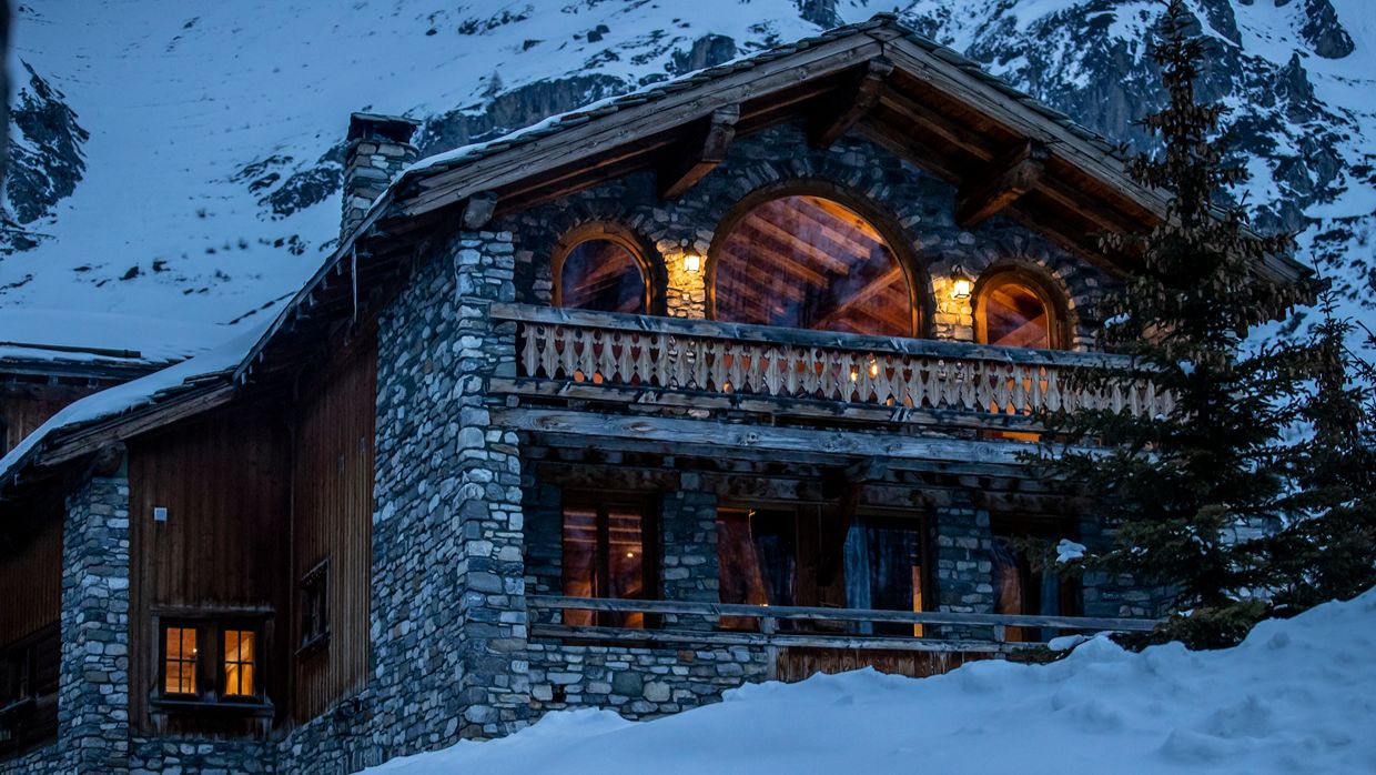 Luxury-Ski-Chalet-Vald'Isere-ChaletLaBouclia-OSC-Chalet (8).jpg
