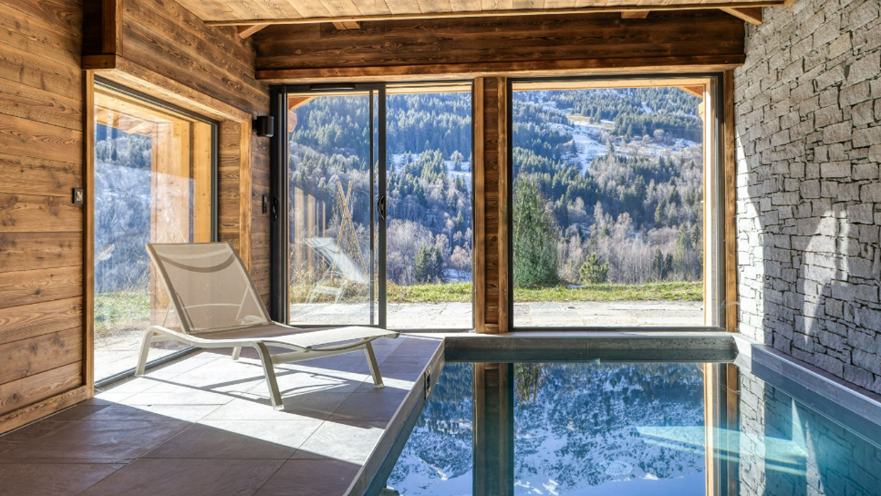Luxury-Ski-Chalet-Meribel-ChaletMyriam-OSC-Pool (2).png