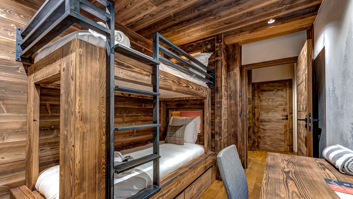 Luxury-Ski-Chalet-Meribel-ChaletMyriam-OSC-Bunkroom (2).jpg