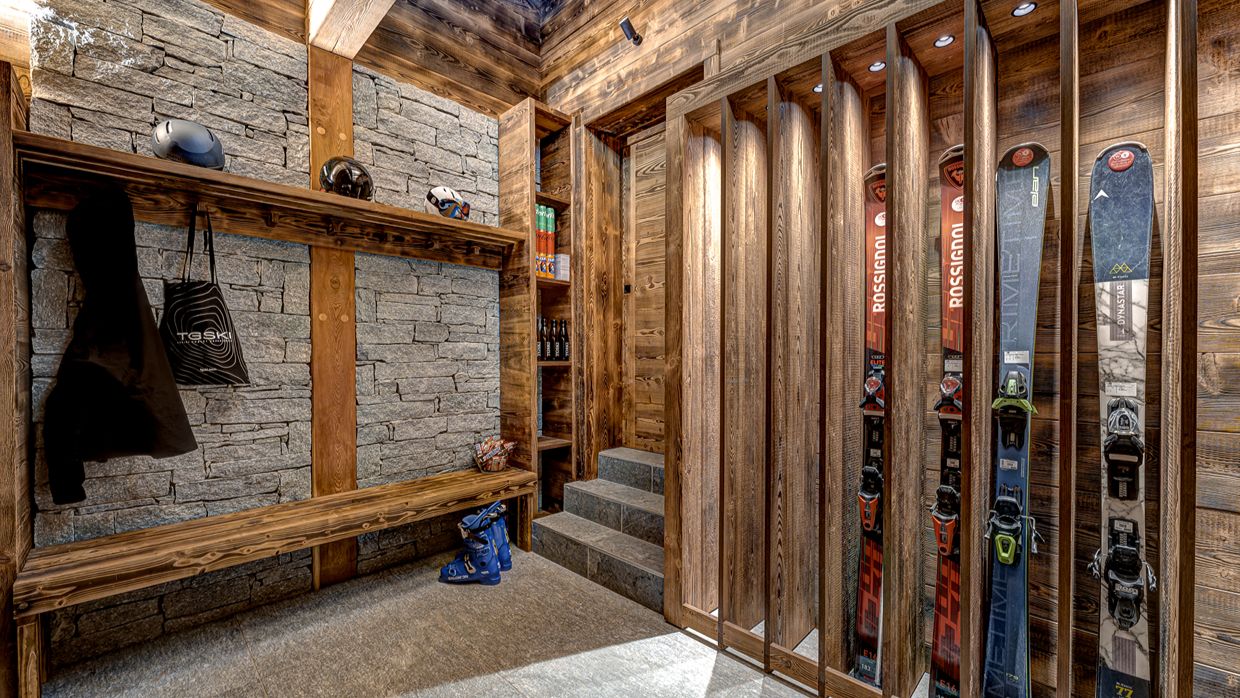Luxury-Ski-Chalet-Meribel-ChaletMyriam-OSC- Ski room (2).jpg