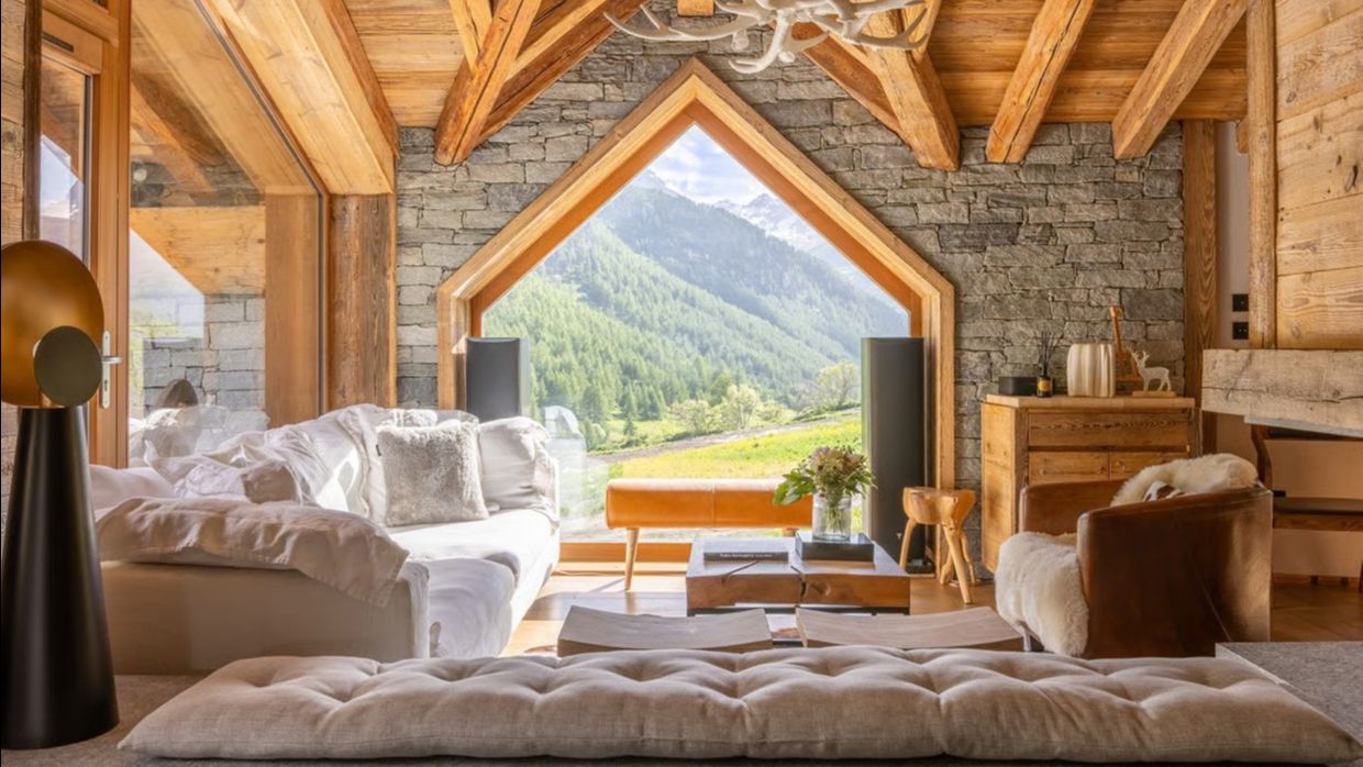 Luxury-Ski-Chalet- Vald'Isere-ChaletOly-OSC-Lounge.jpg