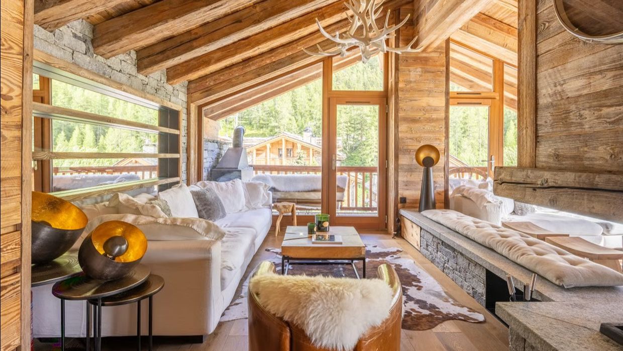 Luxury-Ski-Chalet- Vald'Isere-ChaletOly-OSC-Lounge2.jpg