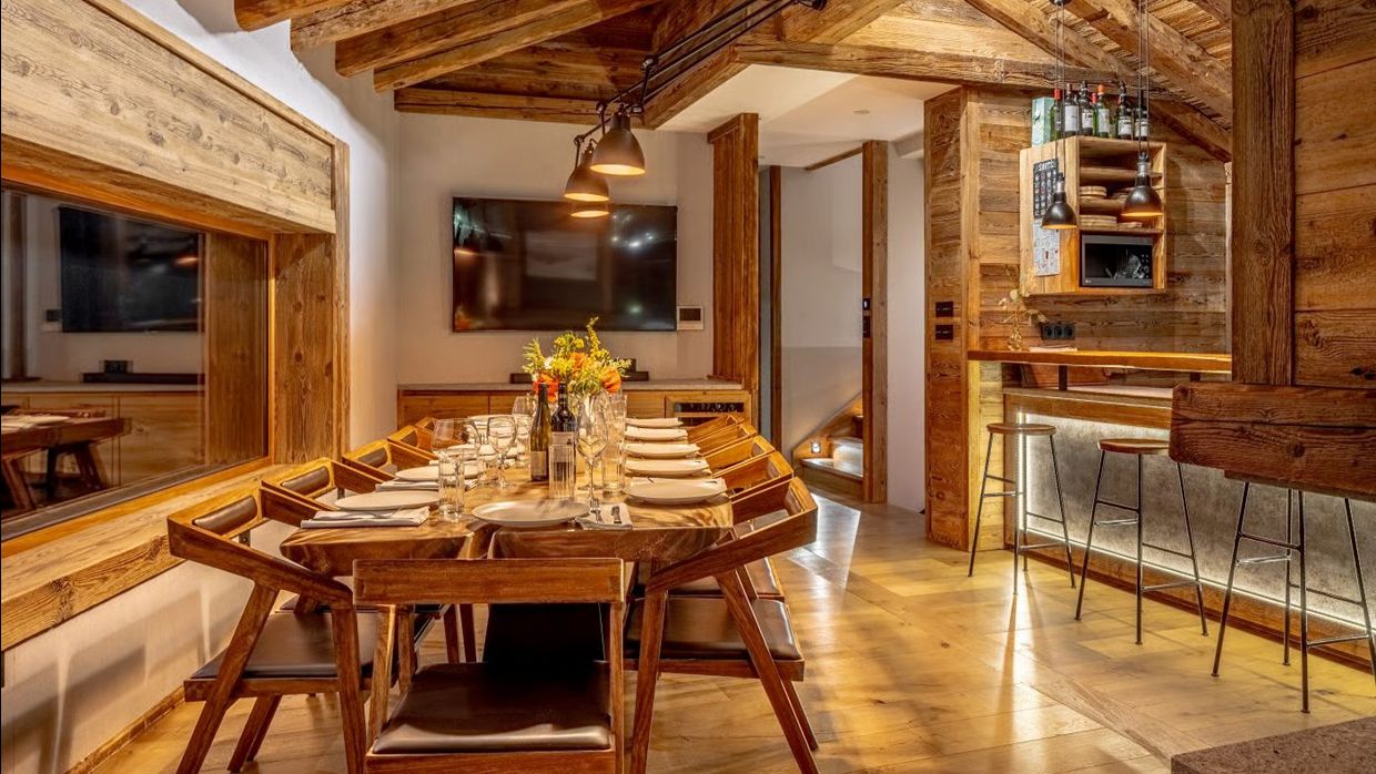 Luxury-Ski-Chalet- Vald'Isere-ChaletOly-OSC-Dining Night.jpg