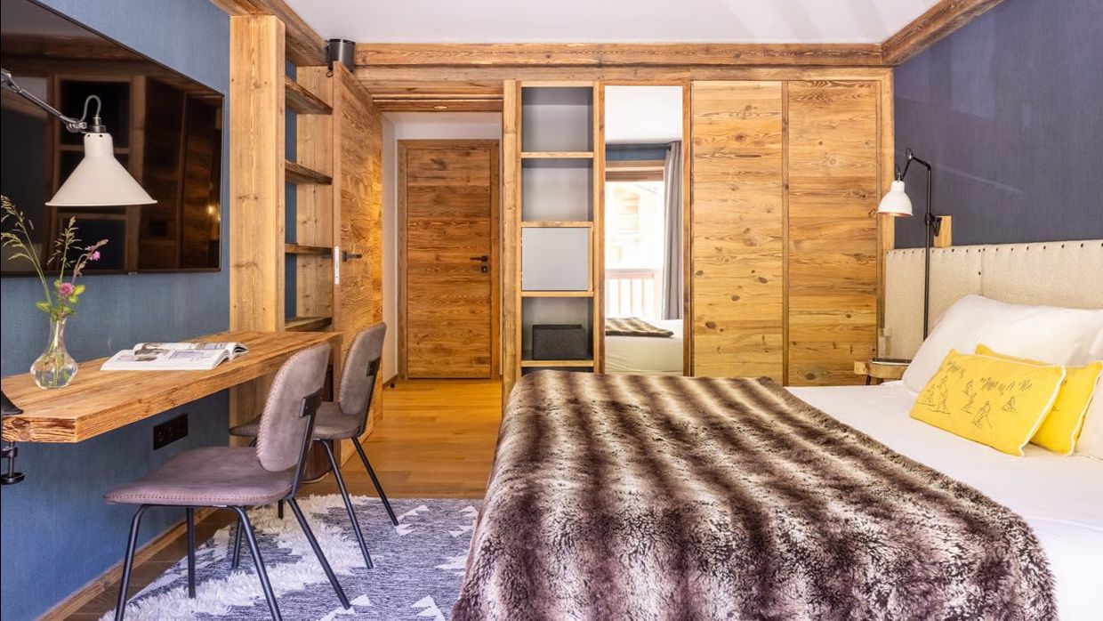 Luxury-Ski-Chalet- Vald'Isere-ChaletOly-OSC-Bedroom4.1.jpg