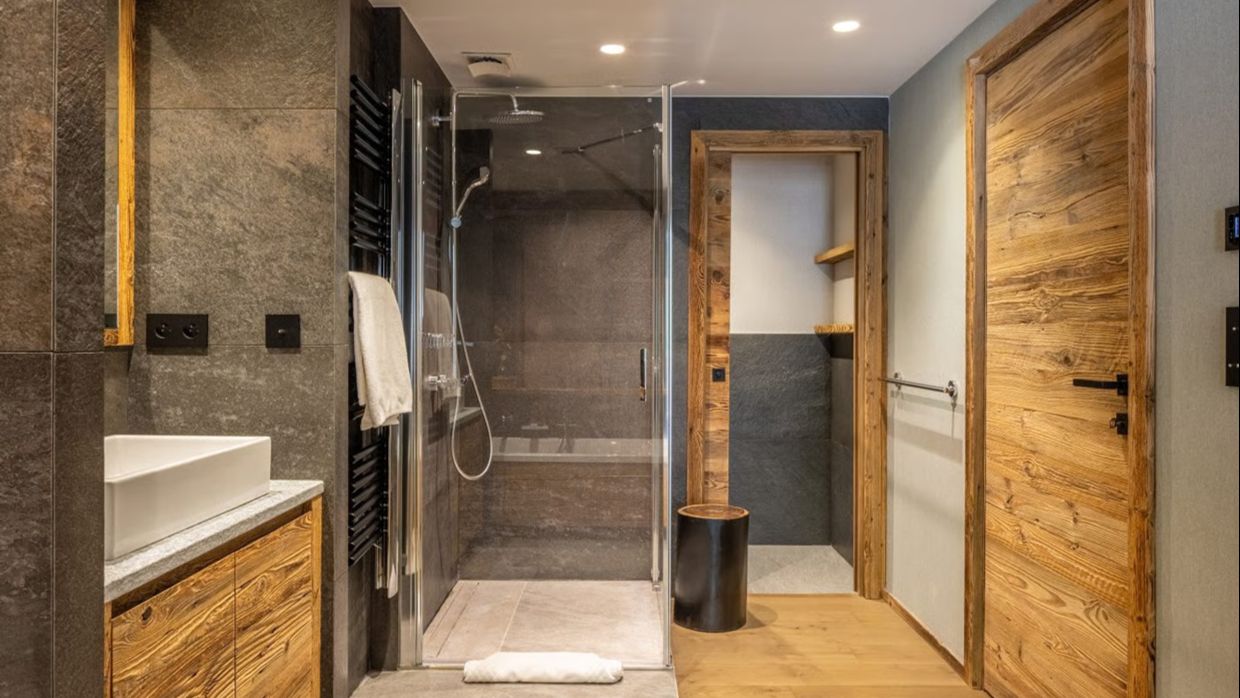 Luxury-Ski-Chalet- Vald'Isere-ChaletOly-OSC-Bathroom1.jpg
