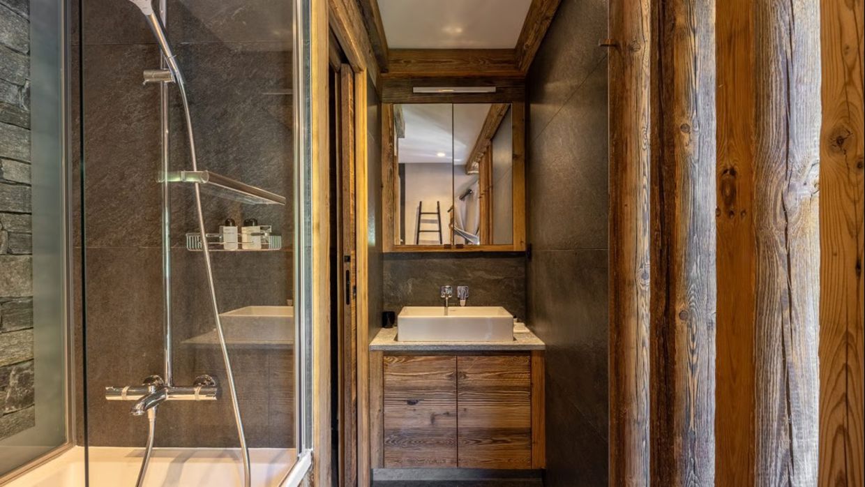Luxury-Ski-Chalet- Vald'Isere-ChaletOly-OSC-Bathroom.jpg
