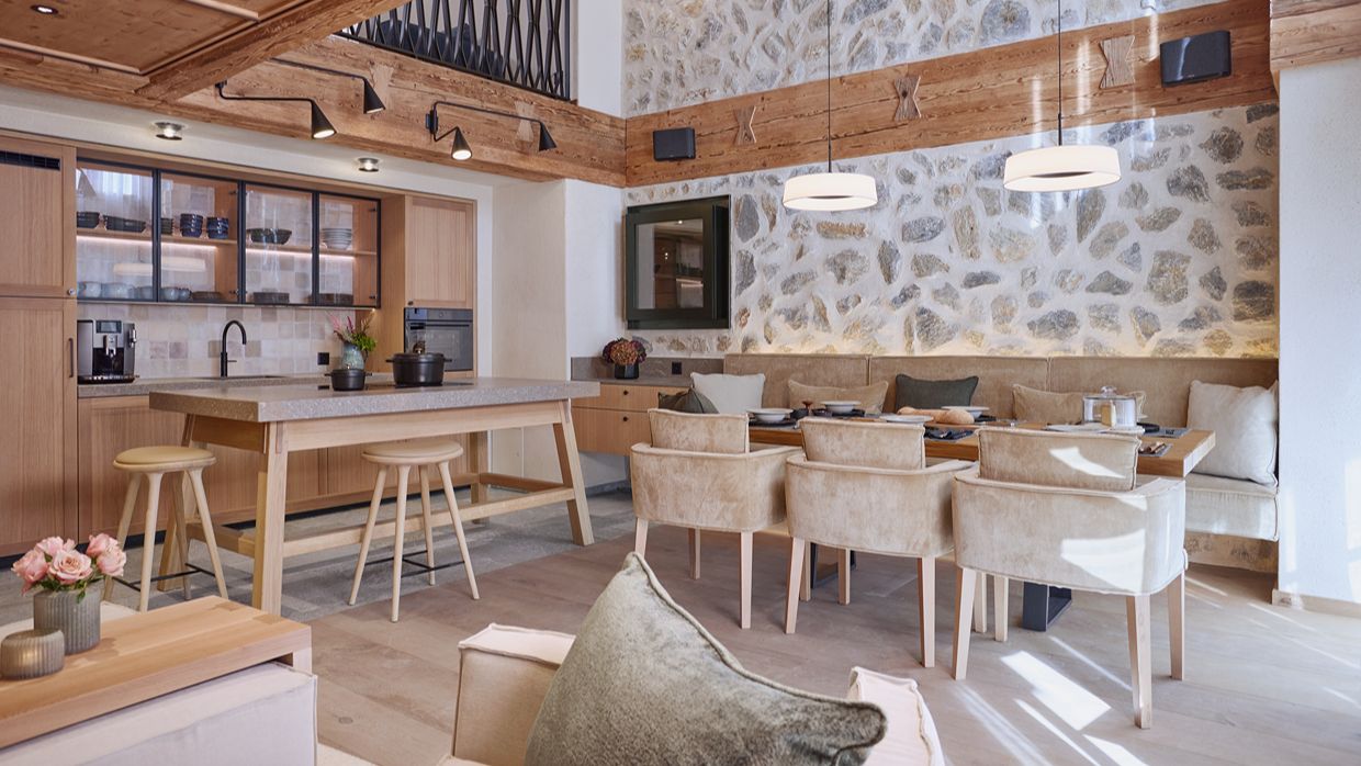 Luxury-Ski-Chalet-Arosa-BelArosa-OSC- Dining.jpg